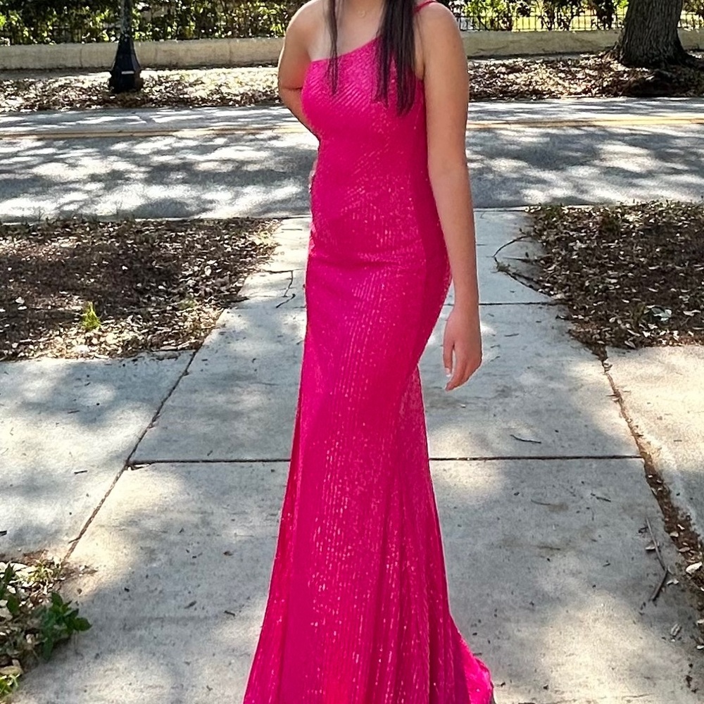 Elegant Pink Sequin Evening Gown